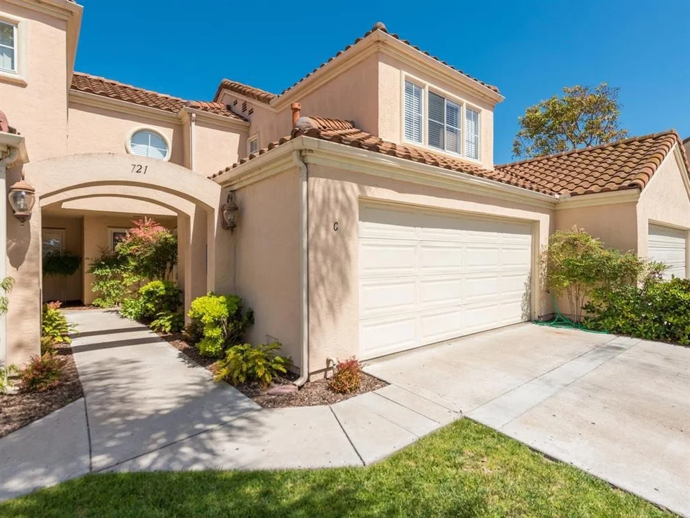 Unit for sale at 721 Edgewater Dr, Chula Vista, CA 91913
