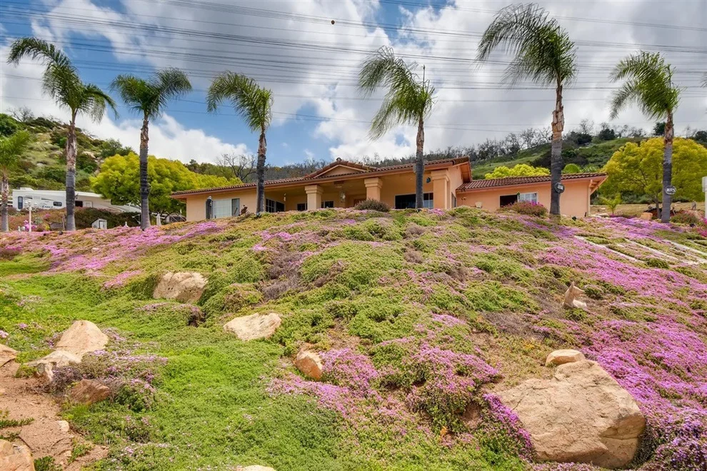 Unit for sale at 13966 Avenida Del Charro, El Cajon, CA 92021