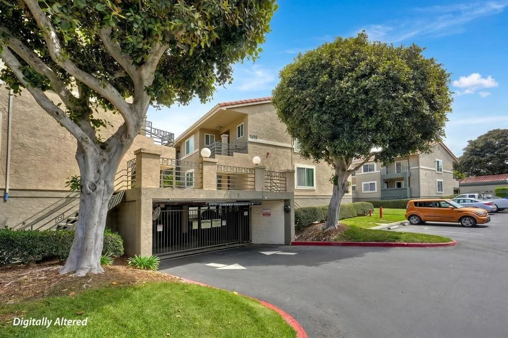 Unit for sale at 7425 Charmant, San Diego, CA 92122