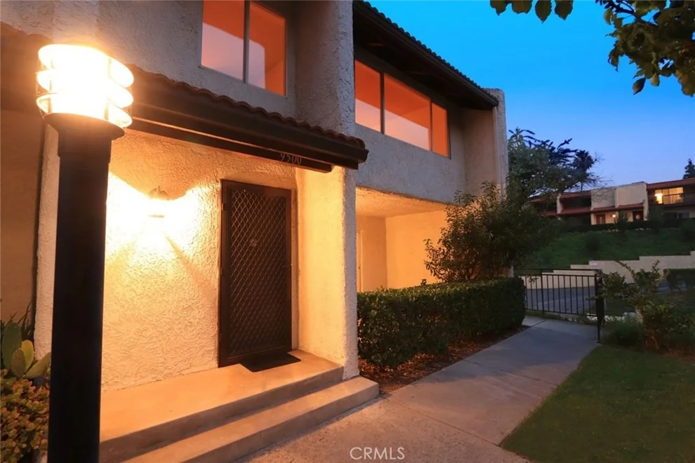 Unit for sale at 9500 Via Salerno, Sun Valley, CA 91504