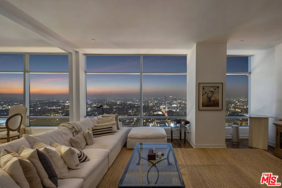 Unit for sale at 900 W Olympic Boulevard, Los Angeles, CA 90015
