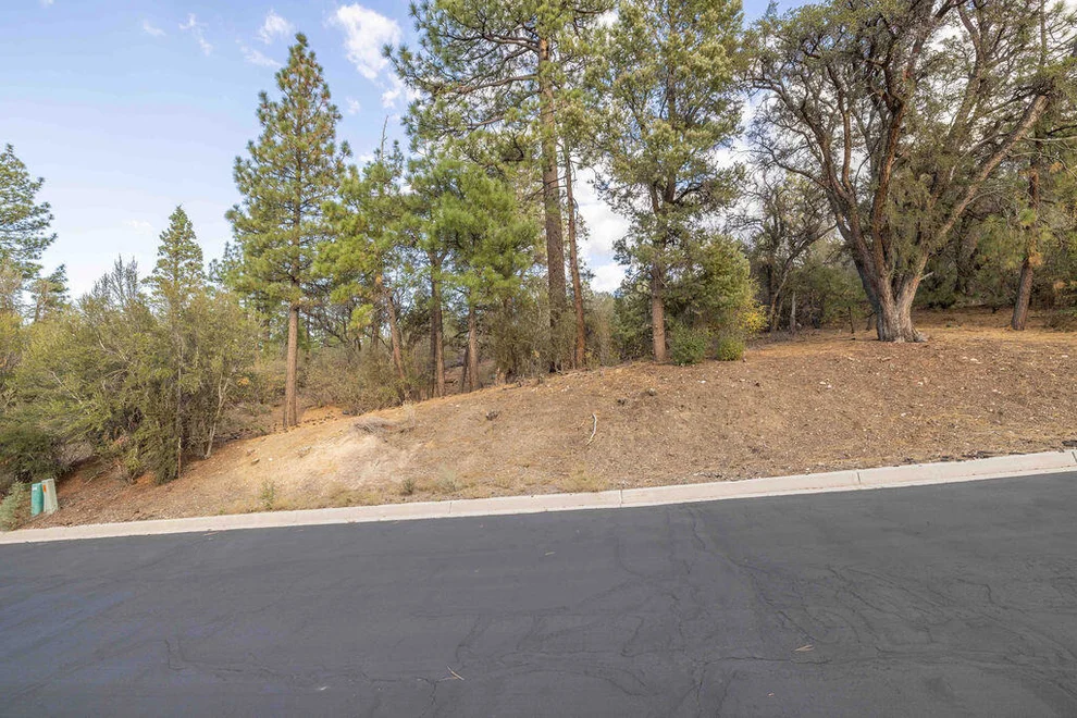 Unit for sale at 432 Woodcreek Drive, Big Bear, CA 92314