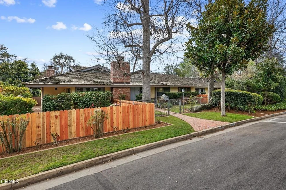 Unit for sale at 1930 Minoru Drive, Altadena, CA 91001