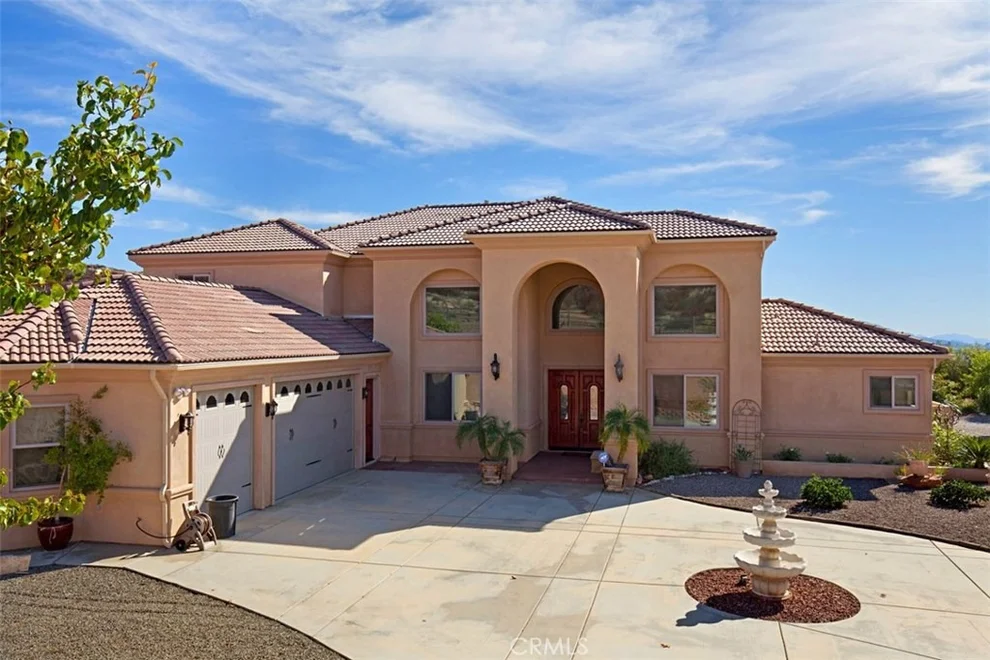 Unit for sale at 36360 Breslin Road, Temecula, CA 92592