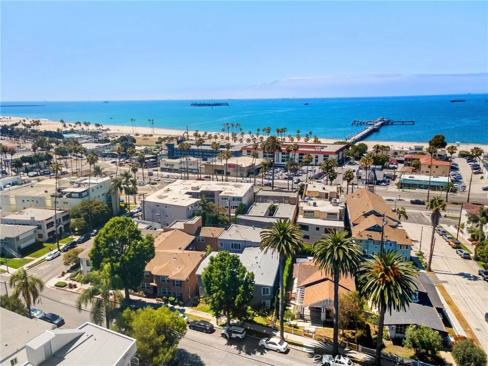 Unit for sale at 3822 E 1st, Long Beach, CA 90803