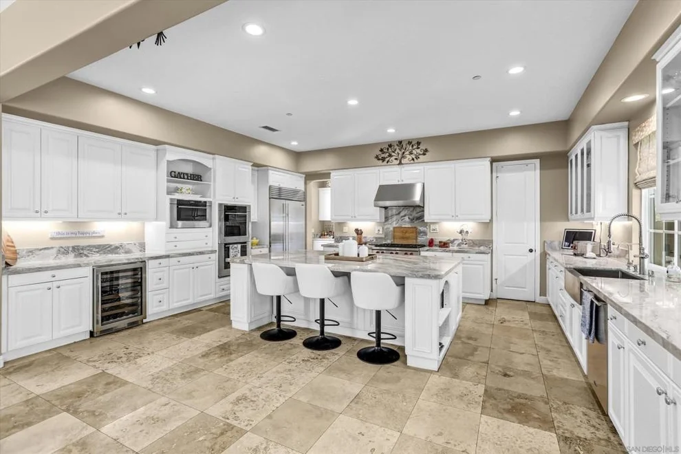 Unit for sale at 452 Evening View Drive, Chula Vista, CA 91914