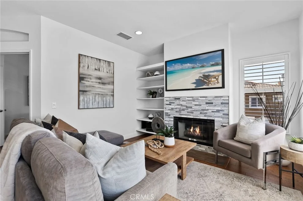 Unit for sale at 11 Lucente Lane, Aliso Viejo, CA 92656