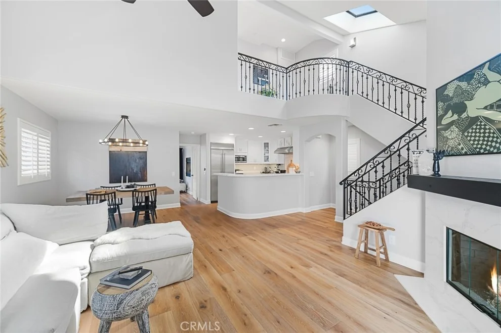 Unit for sale at 426 1/2 Acacia Avenue, Corona Del Mar, CA 92625