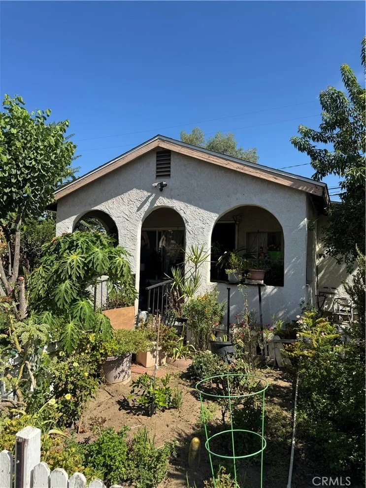 Unit for sale at 174 E 11th, Perris, CA 92570