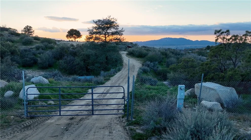 Unit for sale at 40521 Tweedie Trail, Anza, CA 92539