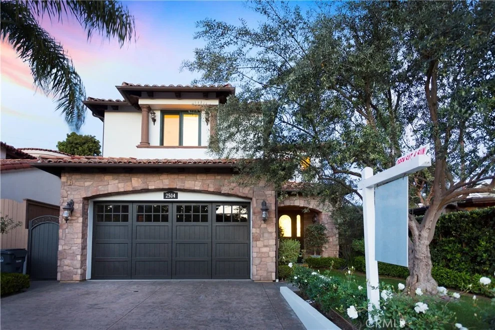 Unit for sale at 2504 Pine, Manhattan Beach, CA 90266