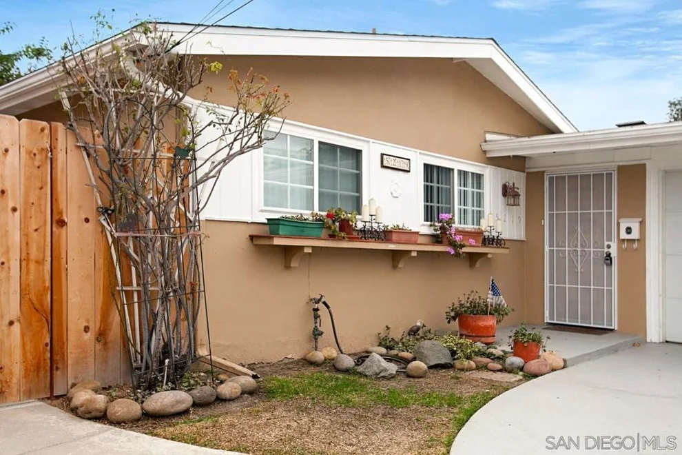 Unit for sale at 5219 Kesling Street, San Diego, CA 92117