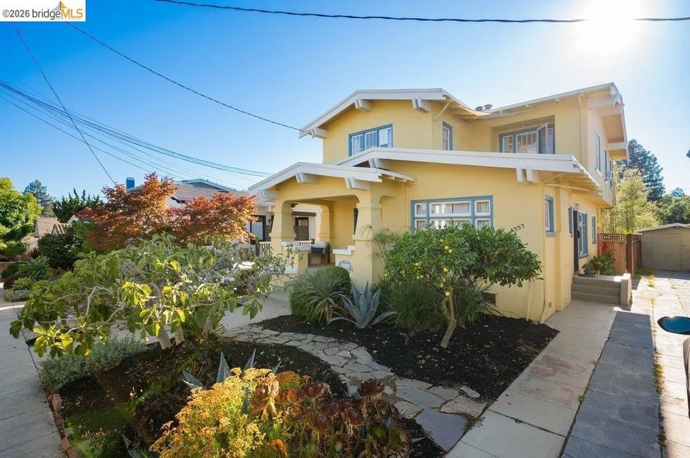 Unit for sale at 4355 Everett Ave, Oakland, CA 94602
