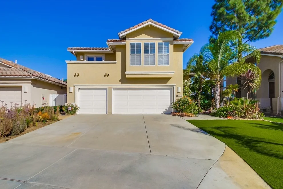 Unit for sale at 11545 Eastridge Pl, San Diego, CA 92131