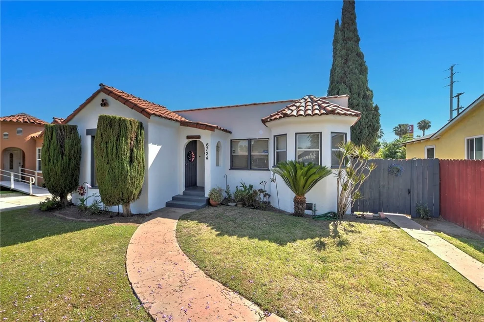 Unit for sale at 6724 Gardenia, Long Beach, CA 90805