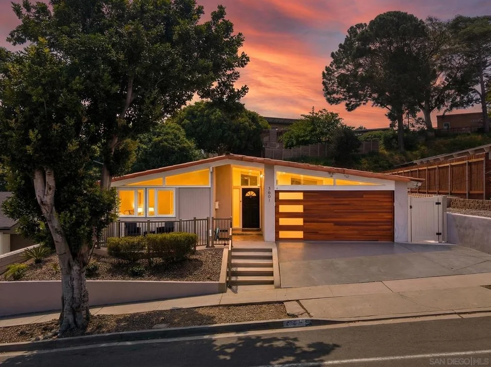 Unit for sale at 3661 Leland St, San Diego, CA 92106