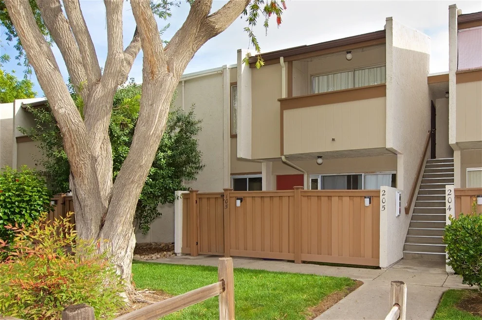 Unit for sale at 3549 Castle Glen Dr., San Diego, CA 92123