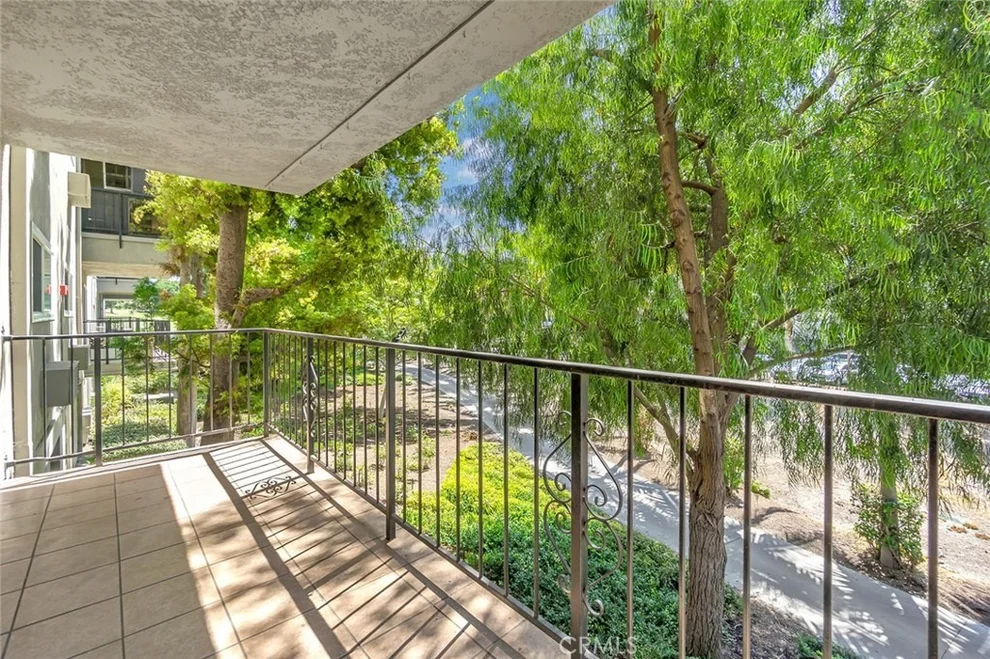Unit for sale at 2393 Via Mariposa W, Laguna Woods, CA 92637