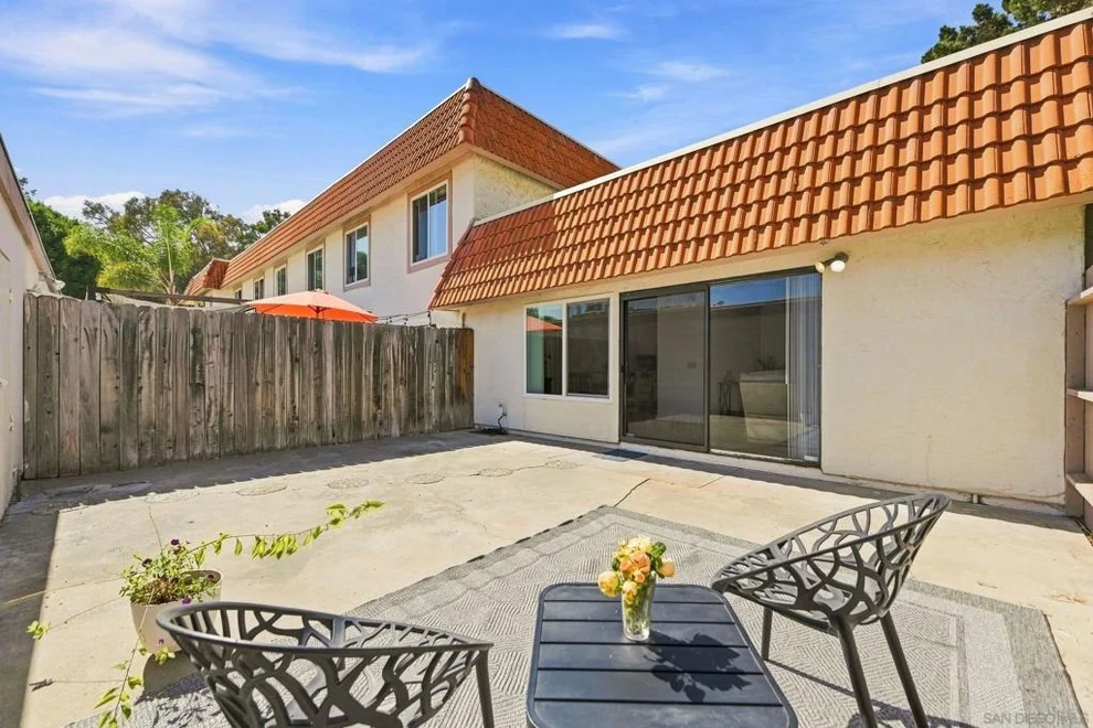 Unit for sale at 2812 Via Magia, Carlsbad, CA 92010