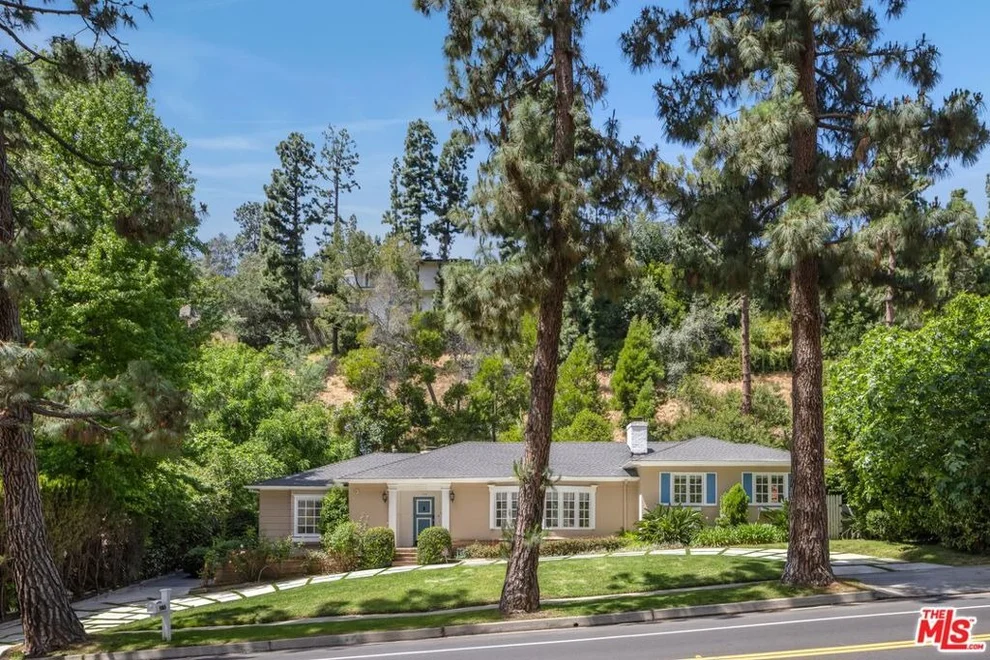 Unit for sale at 1165 Coldwater Canyon Drive, Beverly Hills, CA 90210