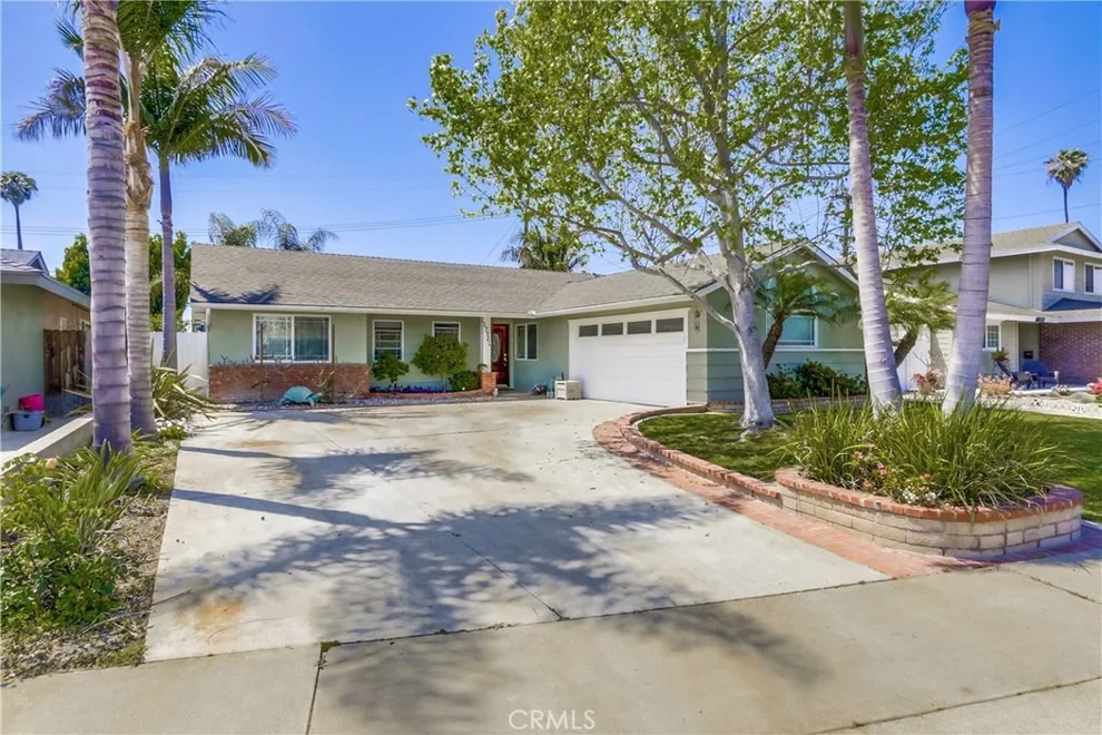 Unit for sale at 19521 Aragon Circle, Huntington Beach, CA 92646