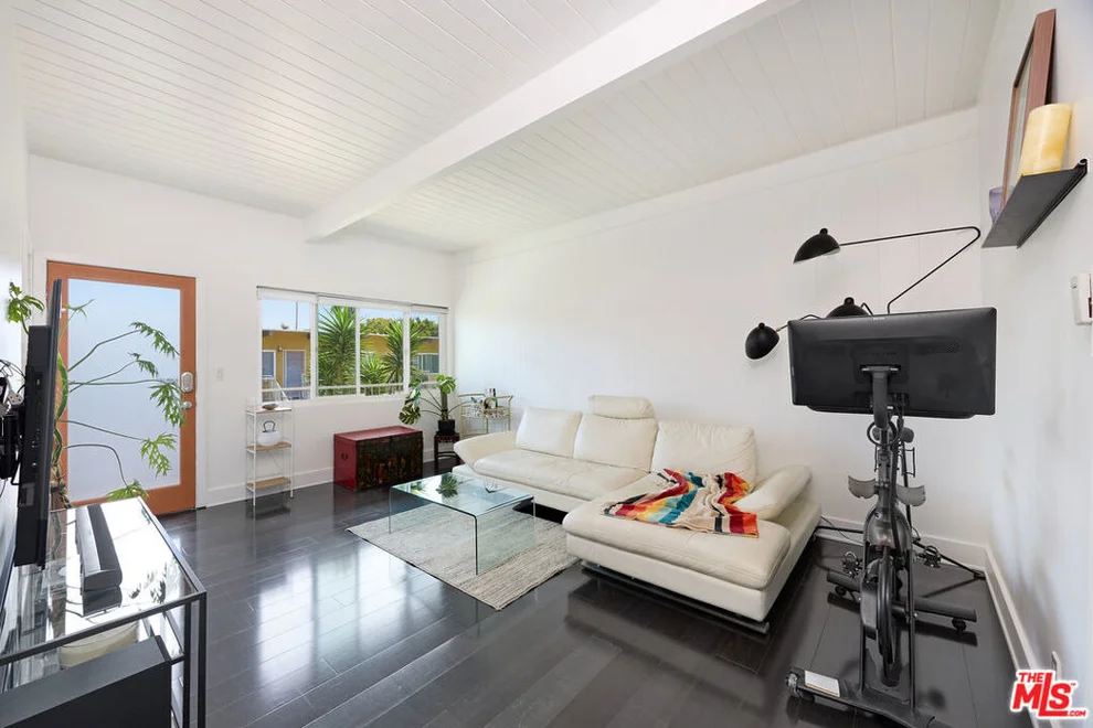 Unit for sale at 2325 Kansas Avenue, Santa Monica, CA 90404