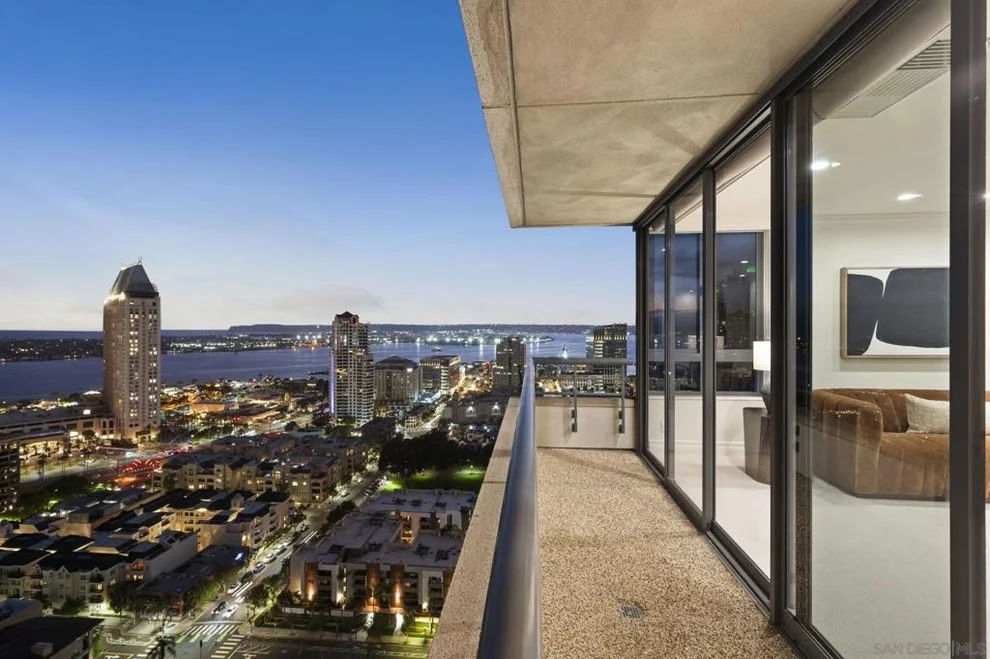 Unit for sale at 700 Front St, San Diego, CA 92101