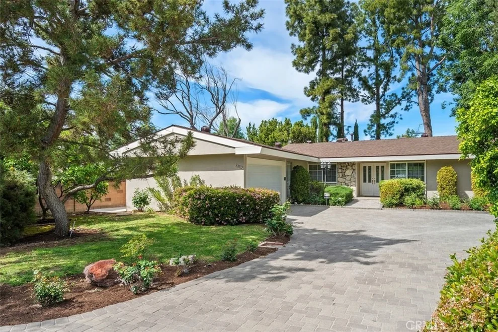 Unit for sale at 24133 Albers Street, Woodland Hills, CA 91367
