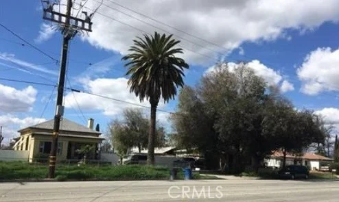 Unit for sale at 1367 S Towne Avenue, Pomona, CA 91766