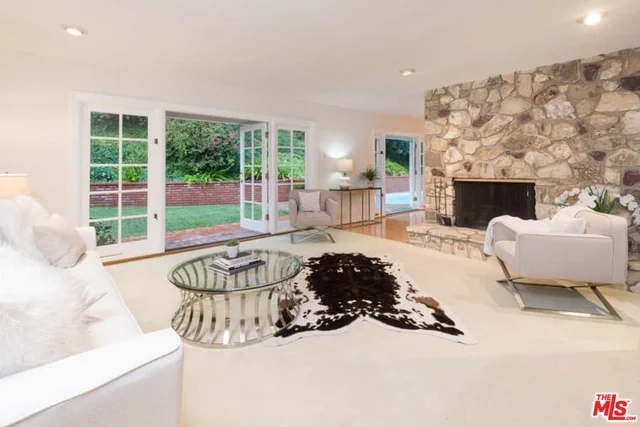 Unit for sale at 2813 MORAGA Drive, Los Angeles, CA 90077