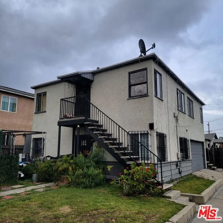 Unit for sale at 715 W 92nd Street, Los Angeles, CA 90044