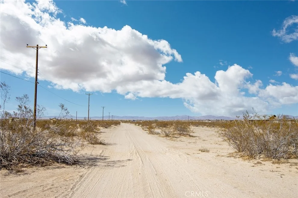 Unit for sale at 1400 Learco Way, Joshua Tree, CA 92252