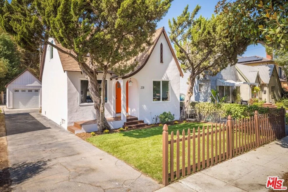 Unit for sale at 231 W Cedar Avenue, Burbank, CA 91502