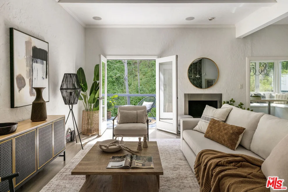 Unit for sale at 8326 Kirkwood Drive, Los Angeles, CA 90046