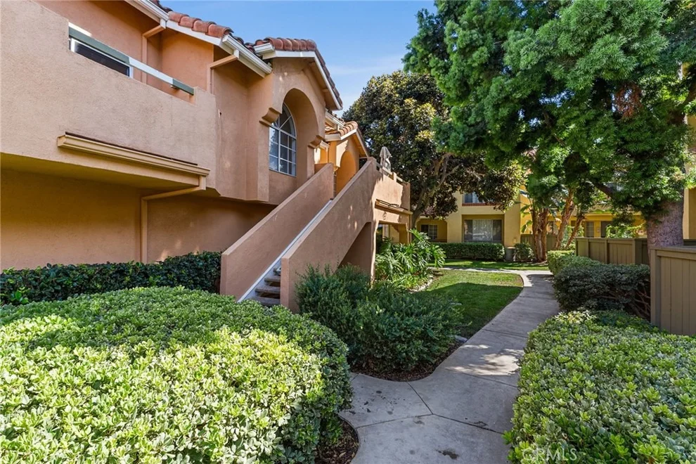 Unit for sale at 186 Alicante Aisle, Irvine, CA 92614