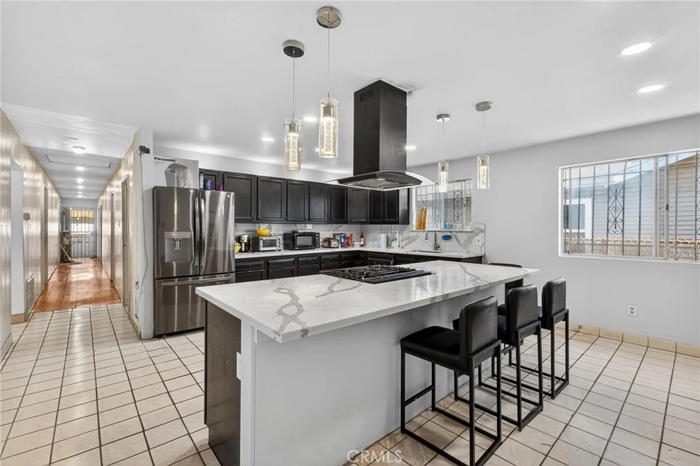 Unit for sale at 1139 E 82nd, Los Angeles, CA 90001