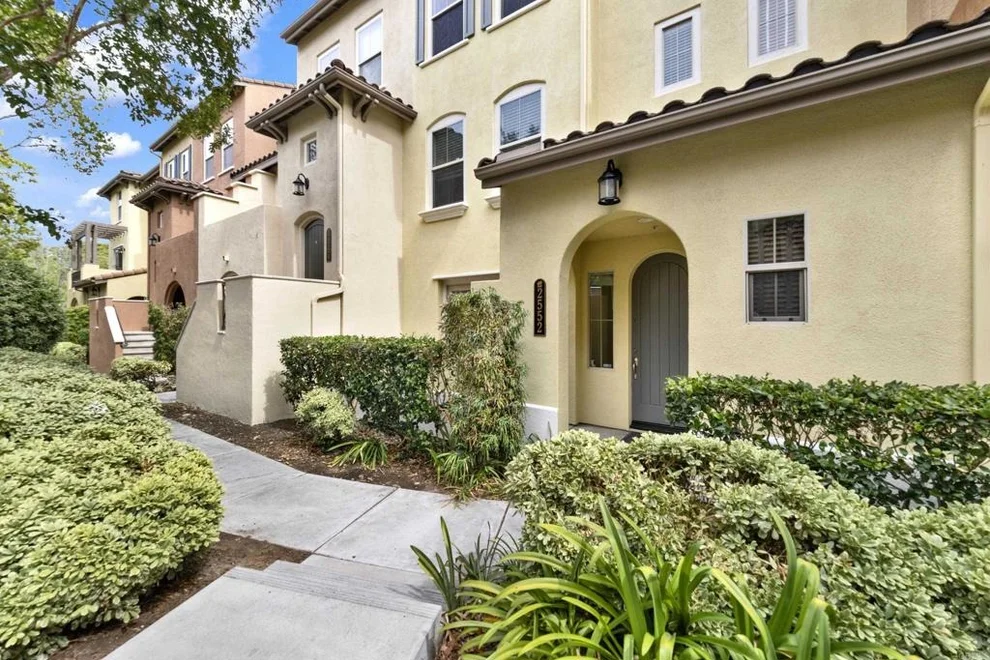 Unit for sale at 2552 Escala Cir, San Diego, CA 92108