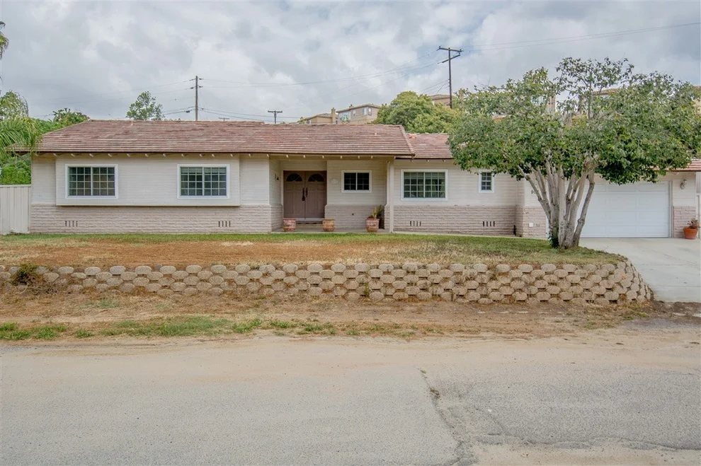 Unit for sale at 907 Linden Dr, Vista, CA 92083