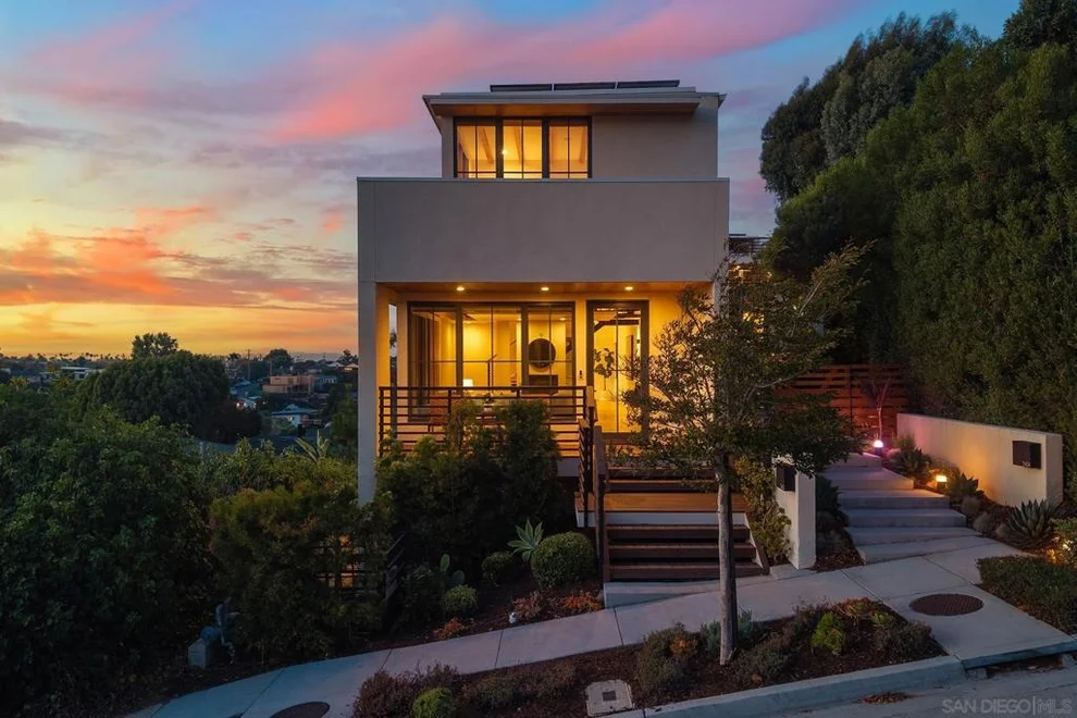Unit for sale at 3434 Jennings St, San Diego, CA 92106