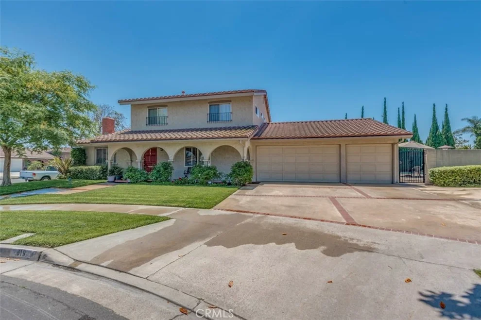 Unit for sale at 819 S Oakstone Way, Anaheim, CA 92806