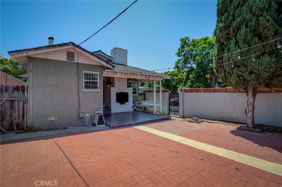 Unit for sale at 601 E 67th Street, Inglewood, CA 90302