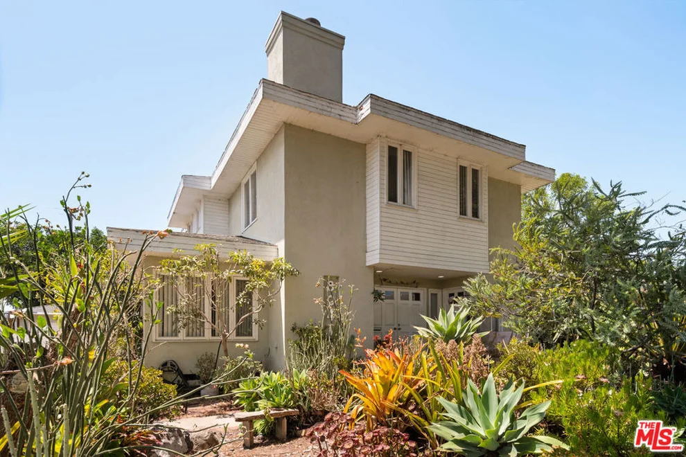Unit for sale at 8041 Gonzaga Avenue, Los Angeles, CA 90045