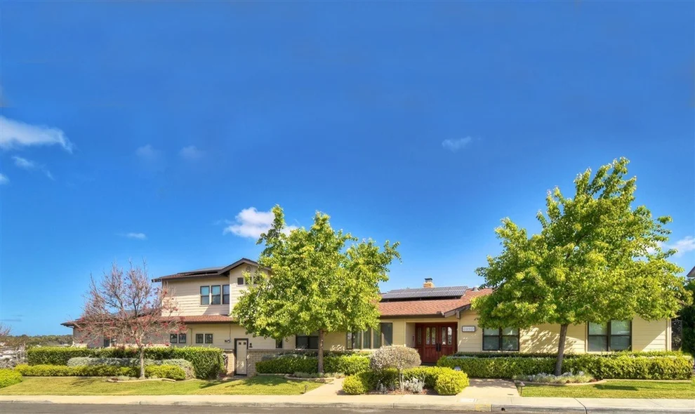 Unit for sale at 3190 Galloway Dr, San Diego, CA 92122