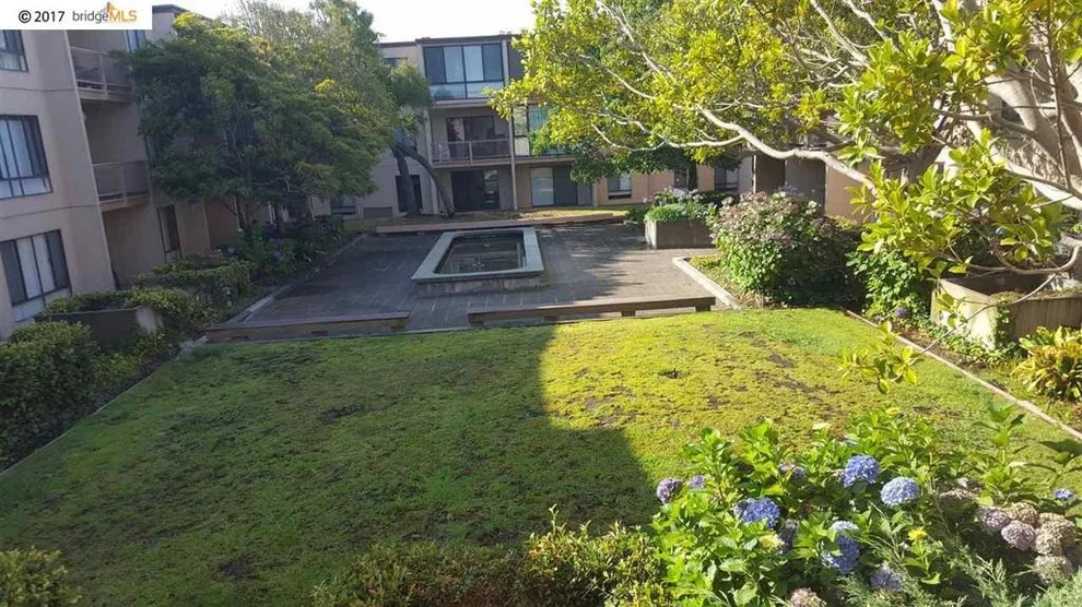 Unit for sale at 3 Captain Dr, Emeryville, CA 94608