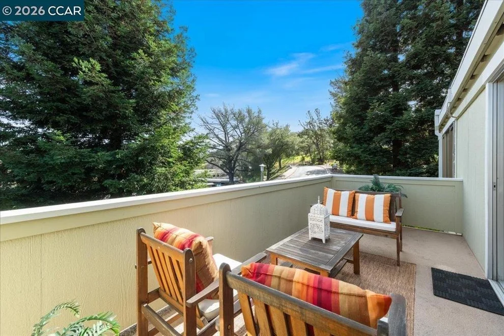 Unit for sale at 1573 Rockledge Ln, Walnut Creek, CA 94595