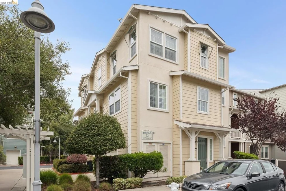 Unit for sale at 3207 Jetty Dr, Richmond, CA 94804