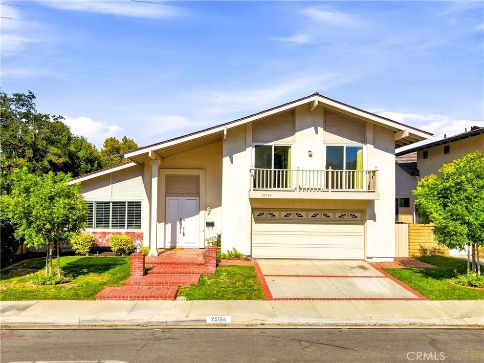Unit for sale at 25164 Avenida Rotella, Valencia, CA 91355