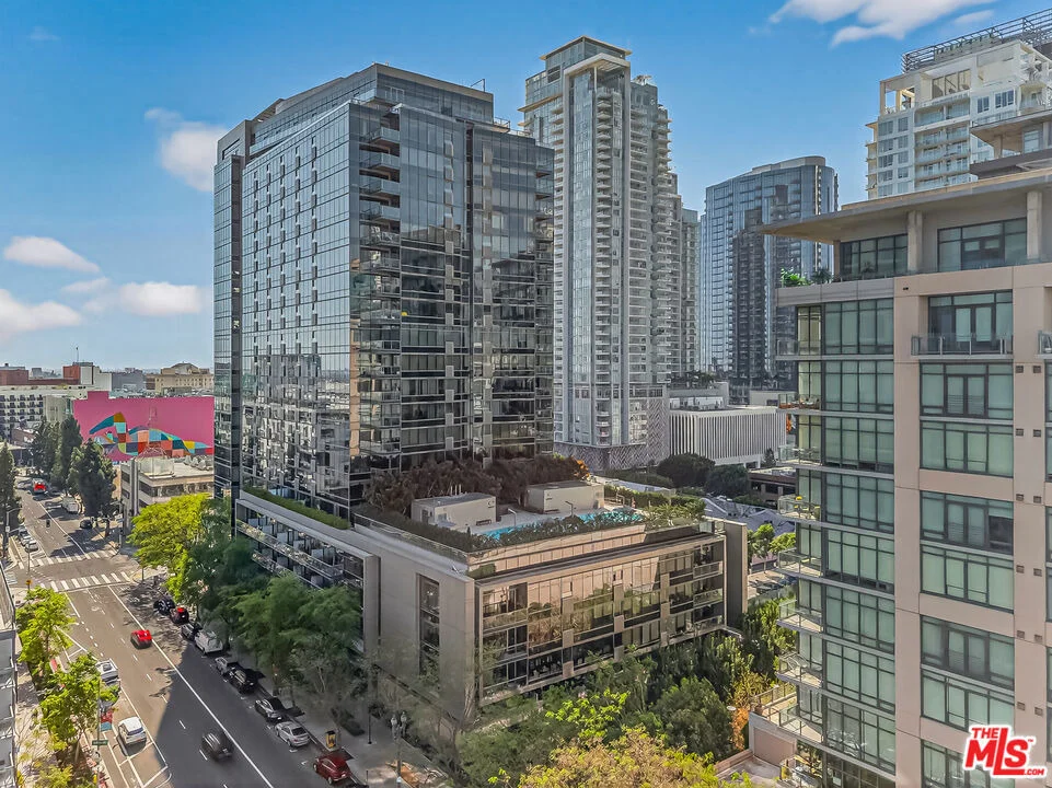 Unit for sale at 1155 S Grand Avenue, Los Angeles, CA 90015