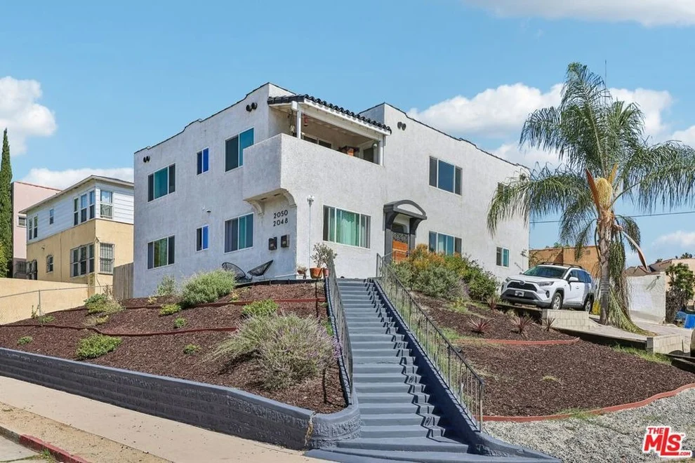 Unit for sale at 2048 S Harcourt Avenue, Los Angeles, CA 90016