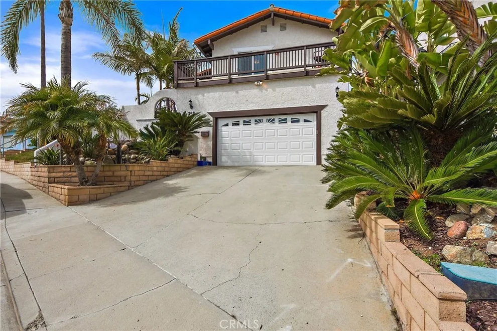 Unit for sale at 228 W Canada, San Clemente, CA 92672